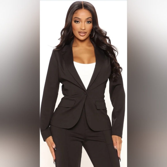 Fashion Nova Classic Black Pantsuit - Picture 4 of 5